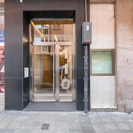 Iturribide Hogar Moderno Junto Al Metro 毕尔巴鄂