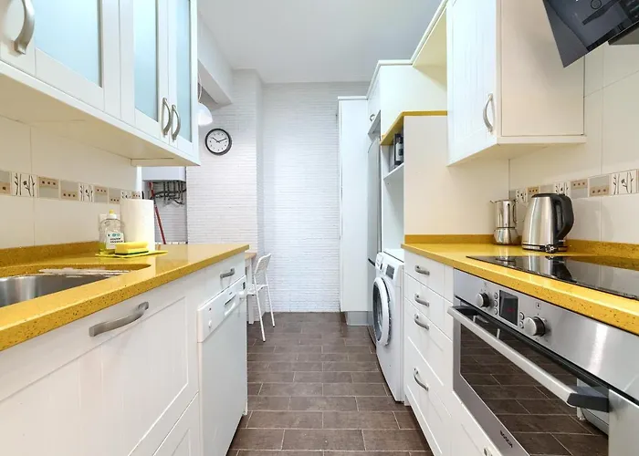 Iturribide Hogar Moderno Junto Al Metro * Bilbao